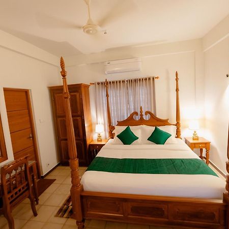 Seacoast Inn Fortkochi Fort Kochi Exteriör bild