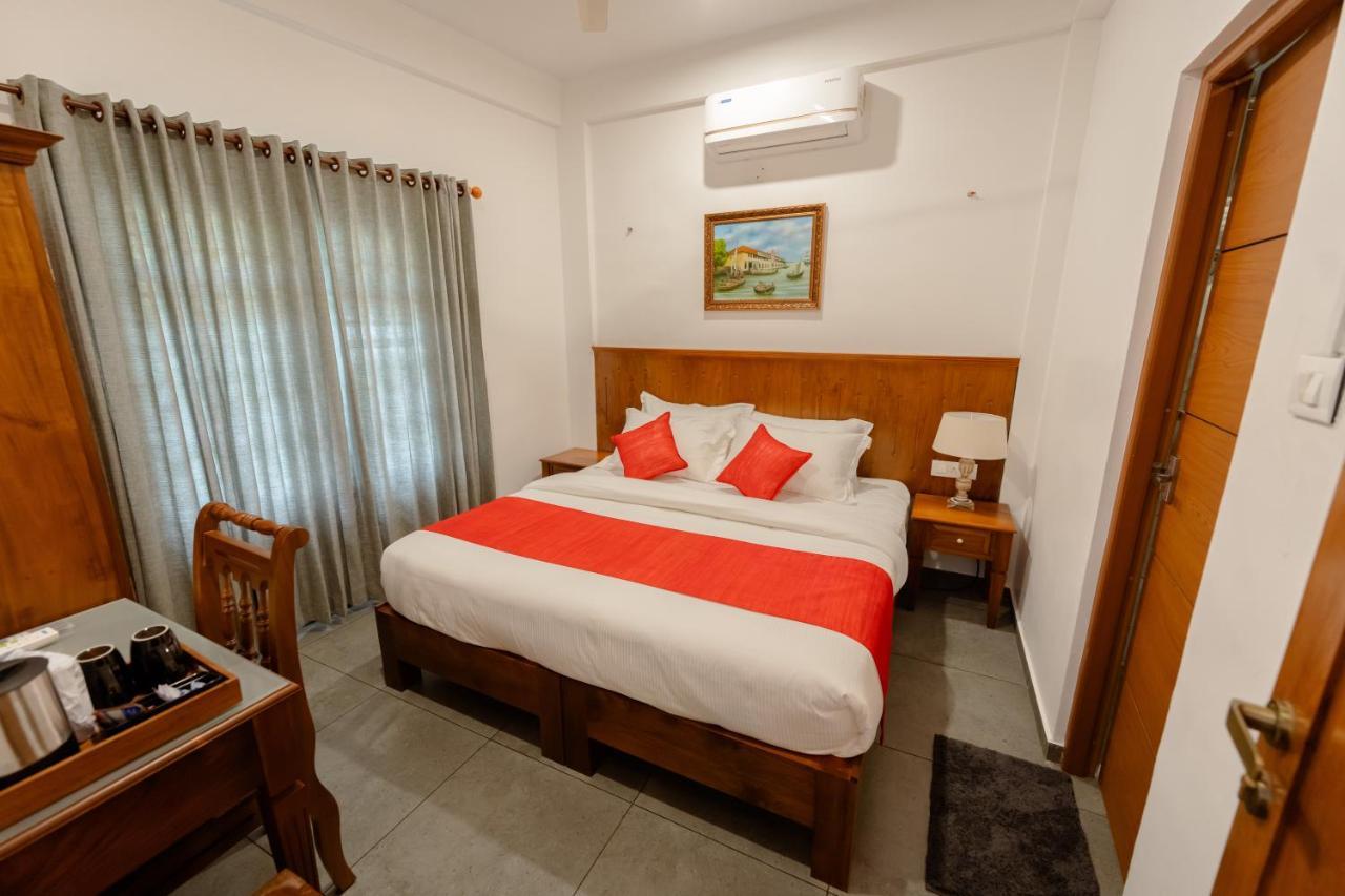 Seacoast Inn Fortkochi Fort Kochi Exteriör bild