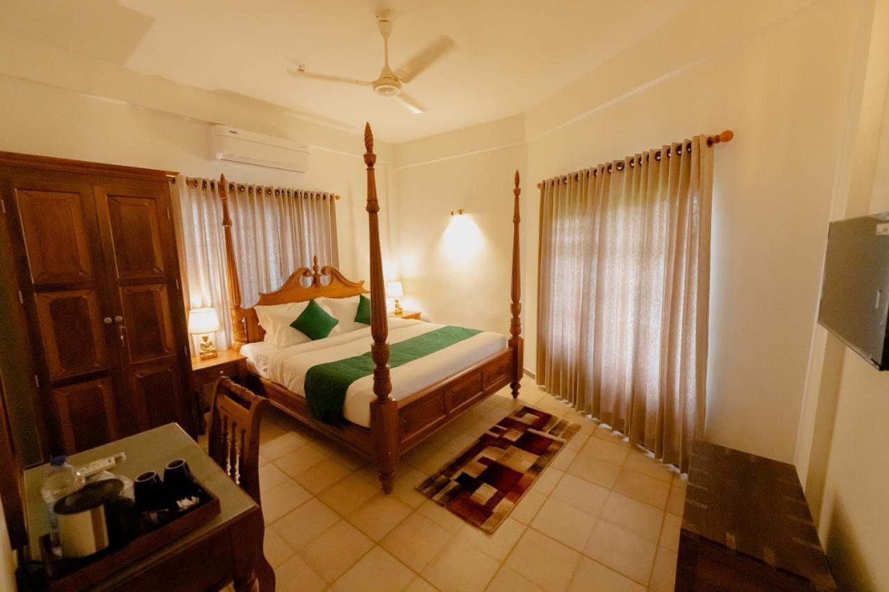 Seacoast Inn Fortkochi Fort Kochi Exteriör bild