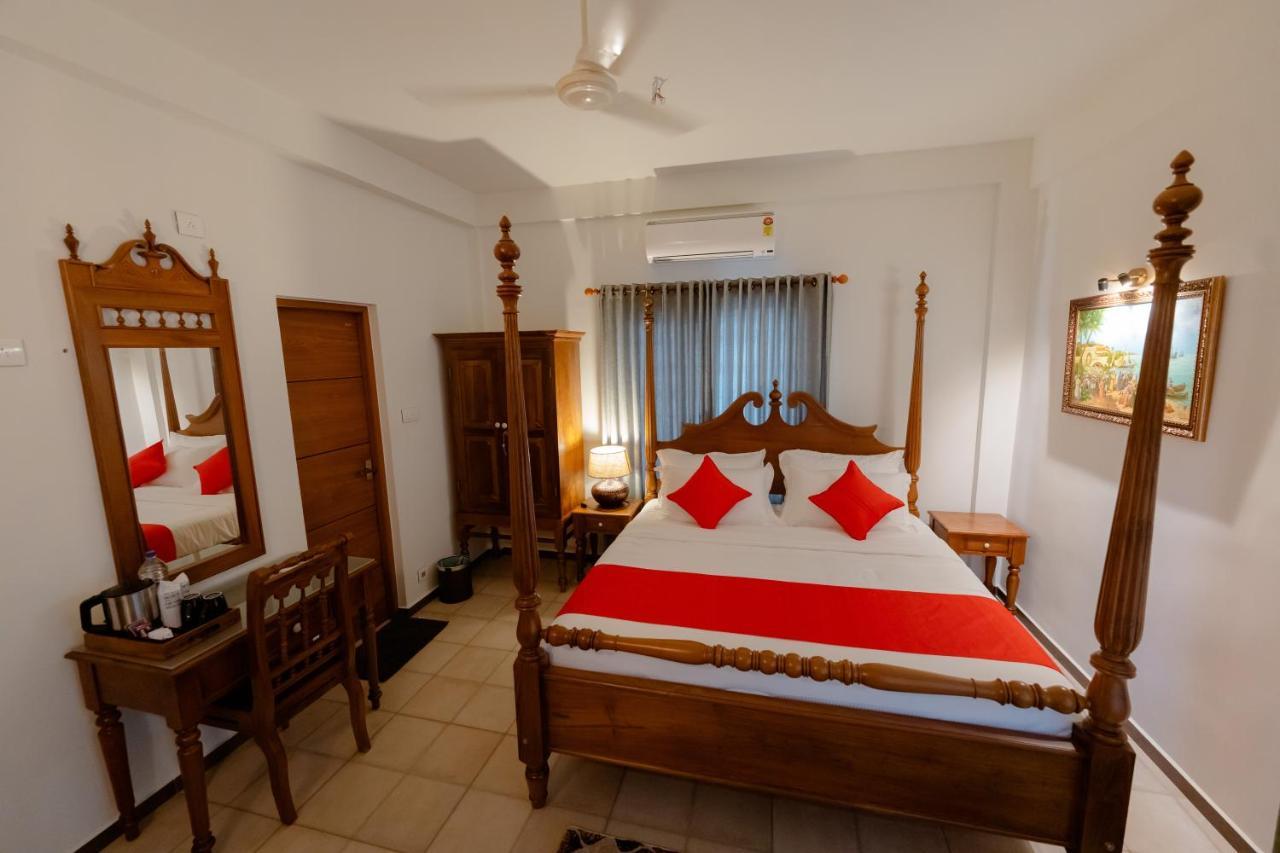 Seacoast Inn Fortkochi Fort Kochi Exteriör bild