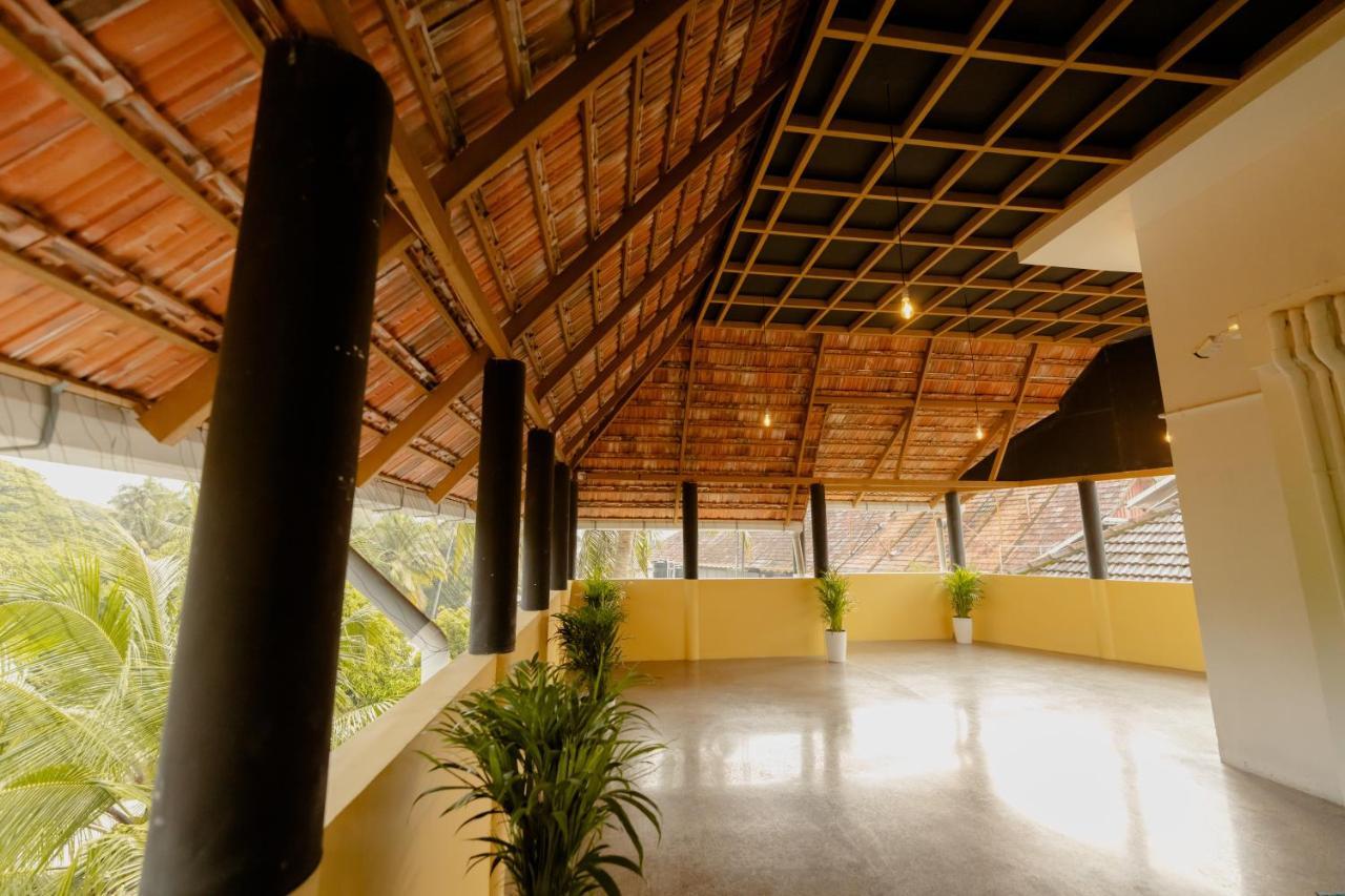 Seacoast Inn Fortkochi Fort Kochi Exteriör bild