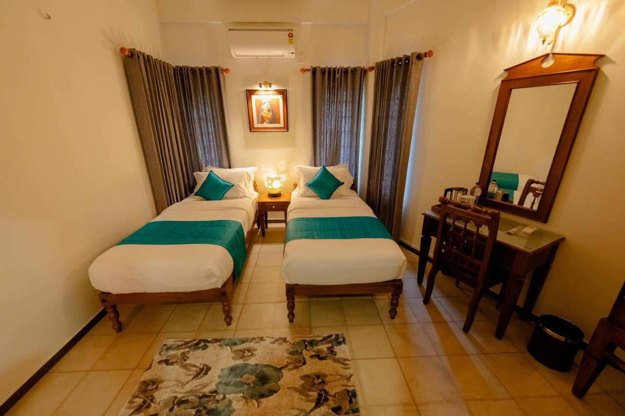 Seacoast Inn Fortkochi Fort Kochi Exteriör bild